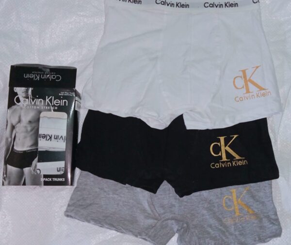 3 pcs of pack Calvin Klein Men's Logo boxer - Image 4